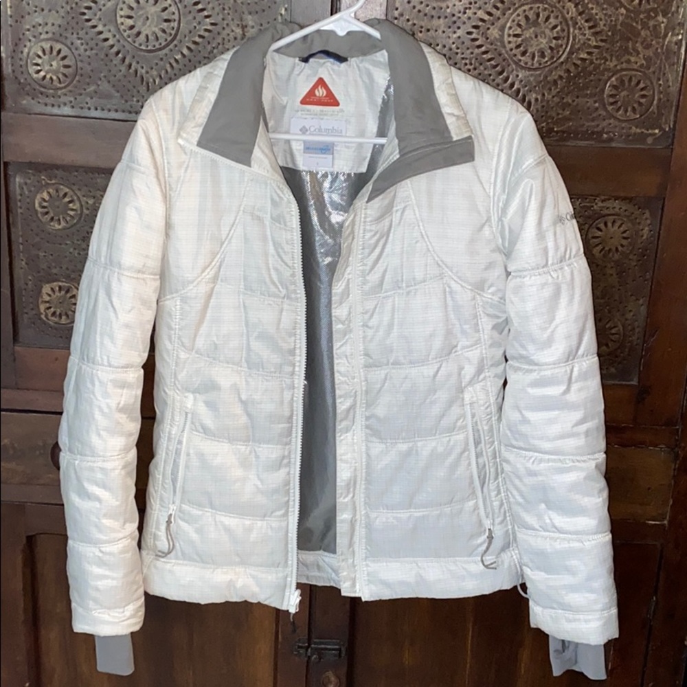 Women’s Columbia white light down jacket S